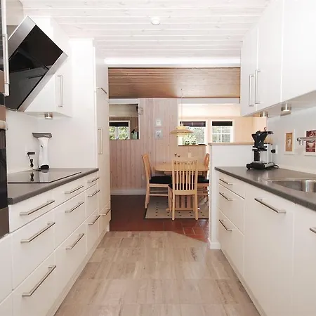 度假居 Holiday Rauhesvej H- 3660 *